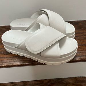 J/Slides Bella , Grey Leather , platforms